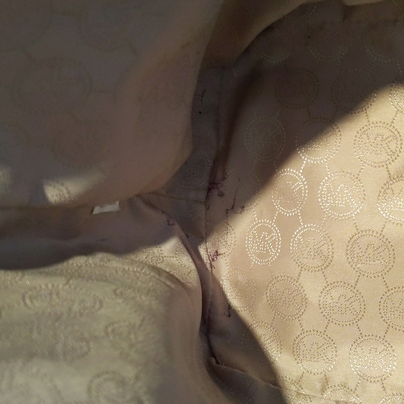 👜 Michael Kors Snakeskin Stripe with MK Logo Print Canvas Jet Set Travel Tote - Picture 8 of 12